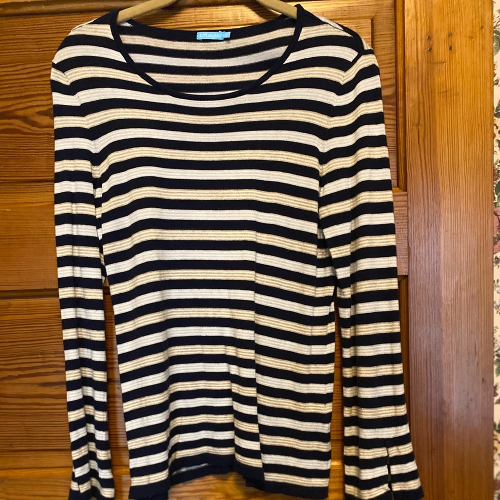 j McLaughlin top